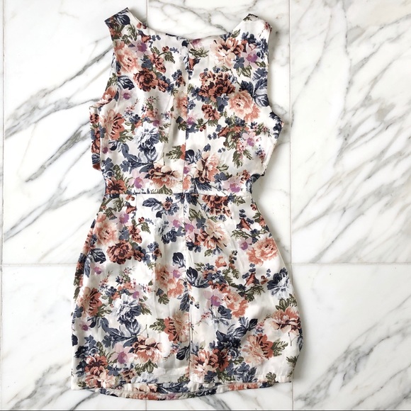 LOVE Silky Floral Cut-Out Dress - Picture 2 of 3